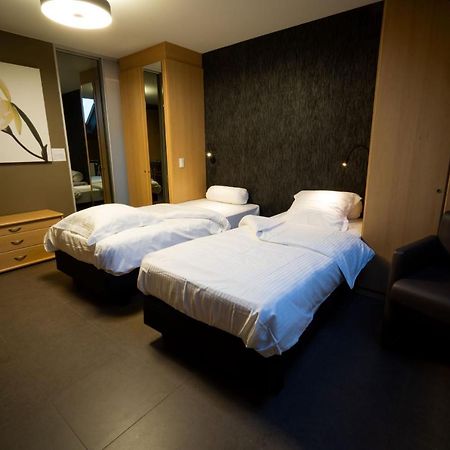 Su'Ro Bed And Breakfast เกนต์ ภายนอก รูปภาพ