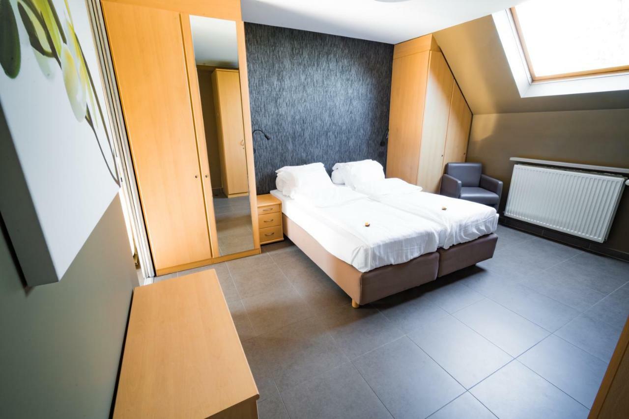 Su'Ro Bed And Breakfast เกนต์ ภายนอก รูปภาพ